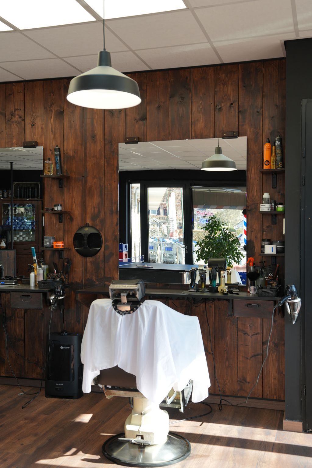 Barbershop Helvoirt — kappersstoel